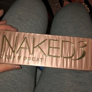Naked 3 palette